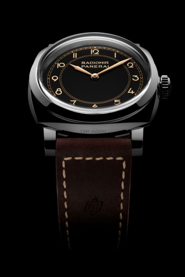 Panerai Radiomir 1940 3 Days Acciaio 47mm with a dial inspired by an Art Deco pendulum clock