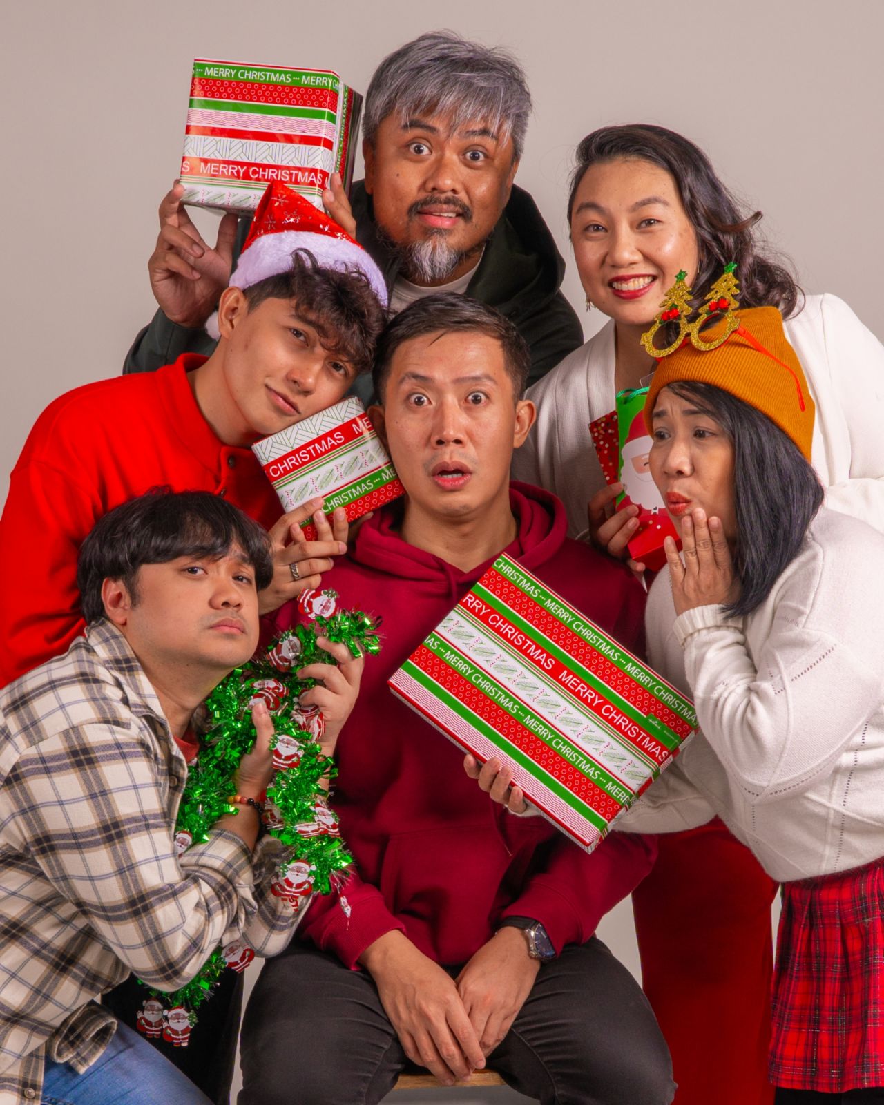 Set C - The cast of Herlyn Alegre's 'Monit-oh! Monit-ah!'