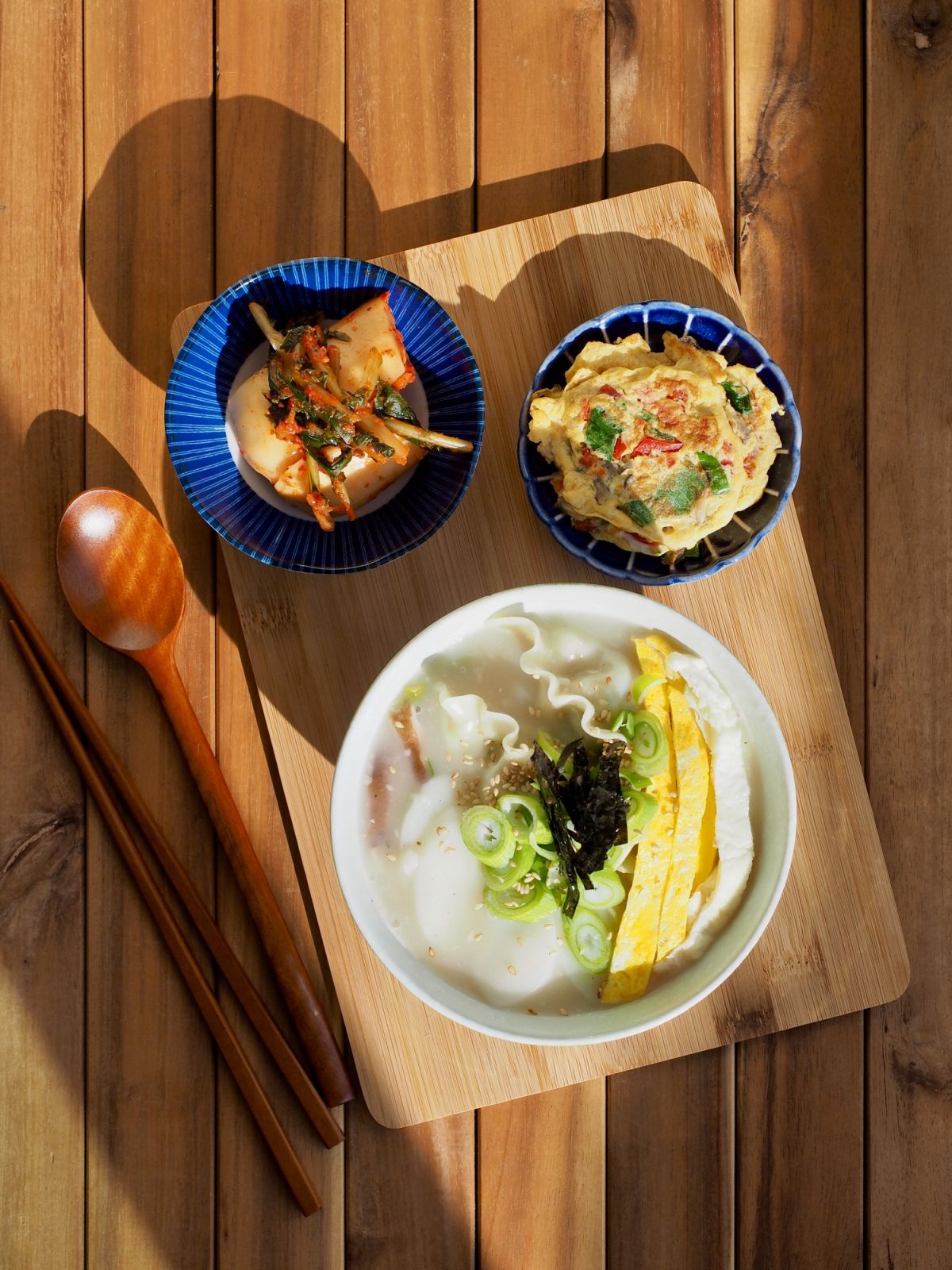 Canh Tteokguk cùng các món ăn đầu năm mới của Hàn Quốc