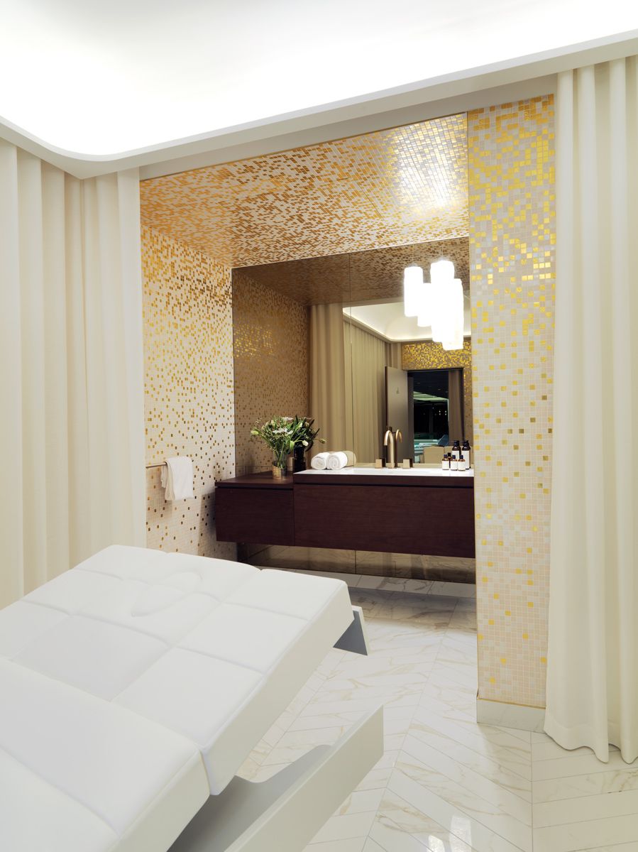 The treatment room at Hôtel d’Aubusson in Paris