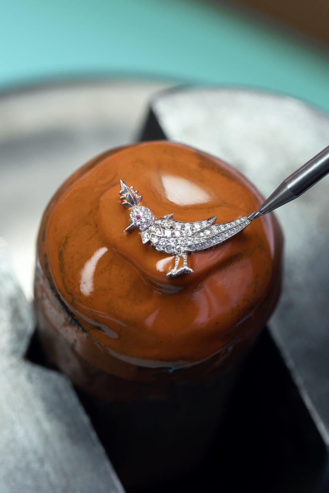 Grain setting on the Bird on the Rock (Photo: Tiffany & Co.)
