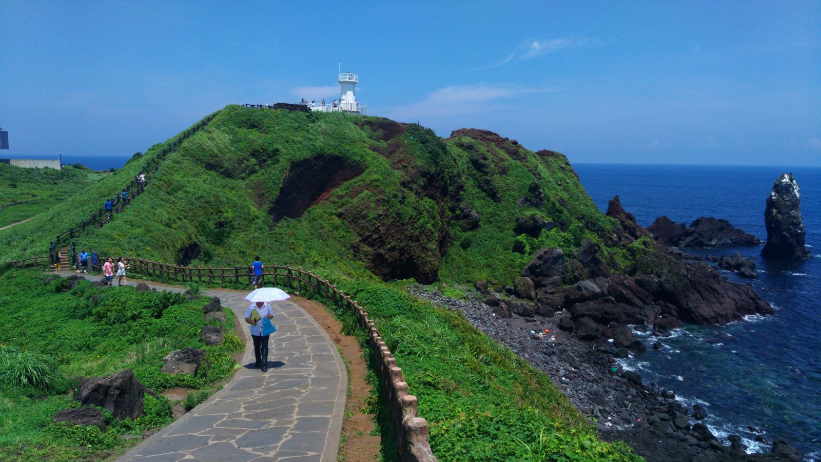 Seopjikoji, a scenic spot in South Korea perfect for Valentine's Day (Photo: song songroov/Wikimedia Commons)