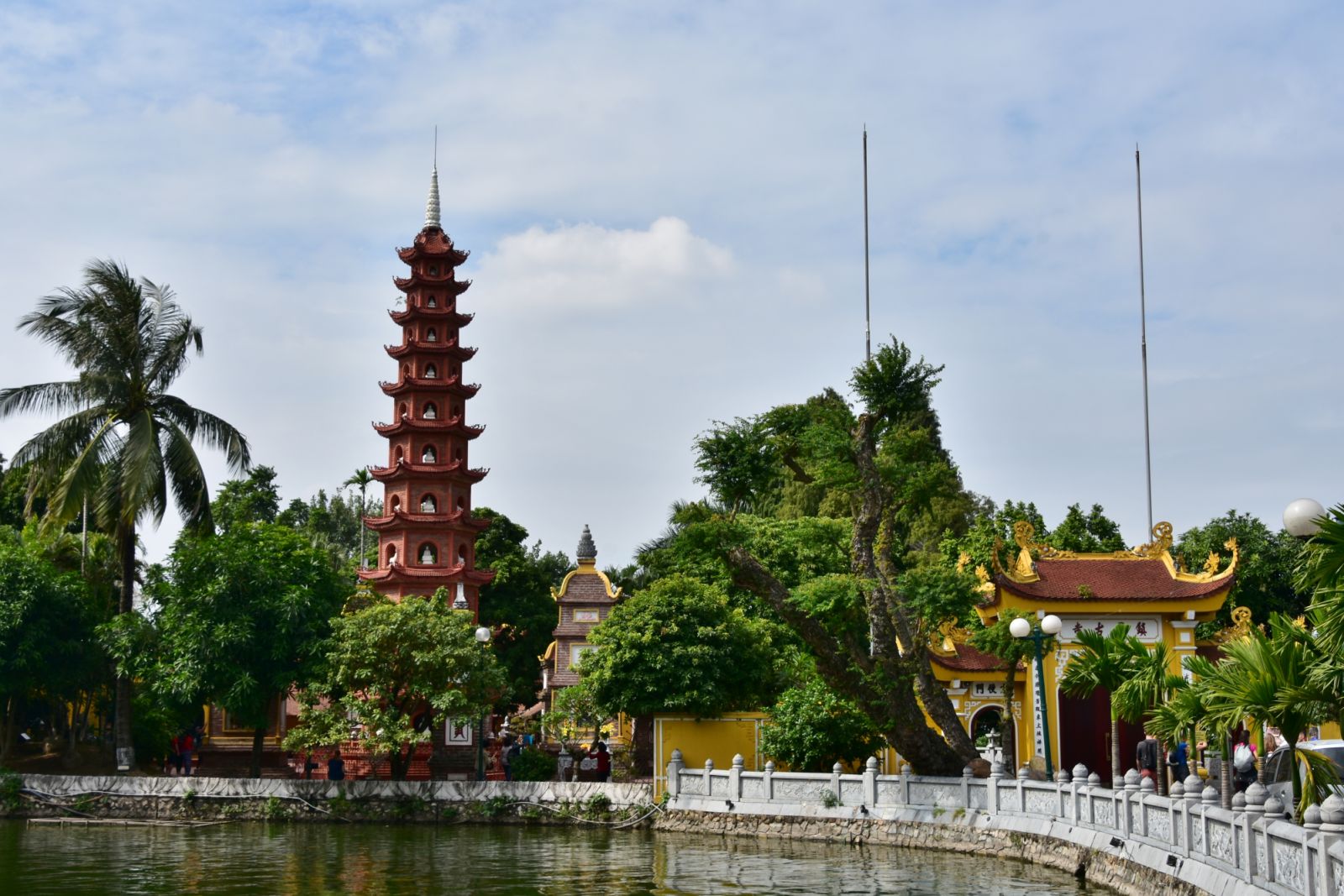 Tran Quoc Buddhist Pagoda in Hanoi, Vietnam (Photo: Richard Mortel/Wikimedia Commons)