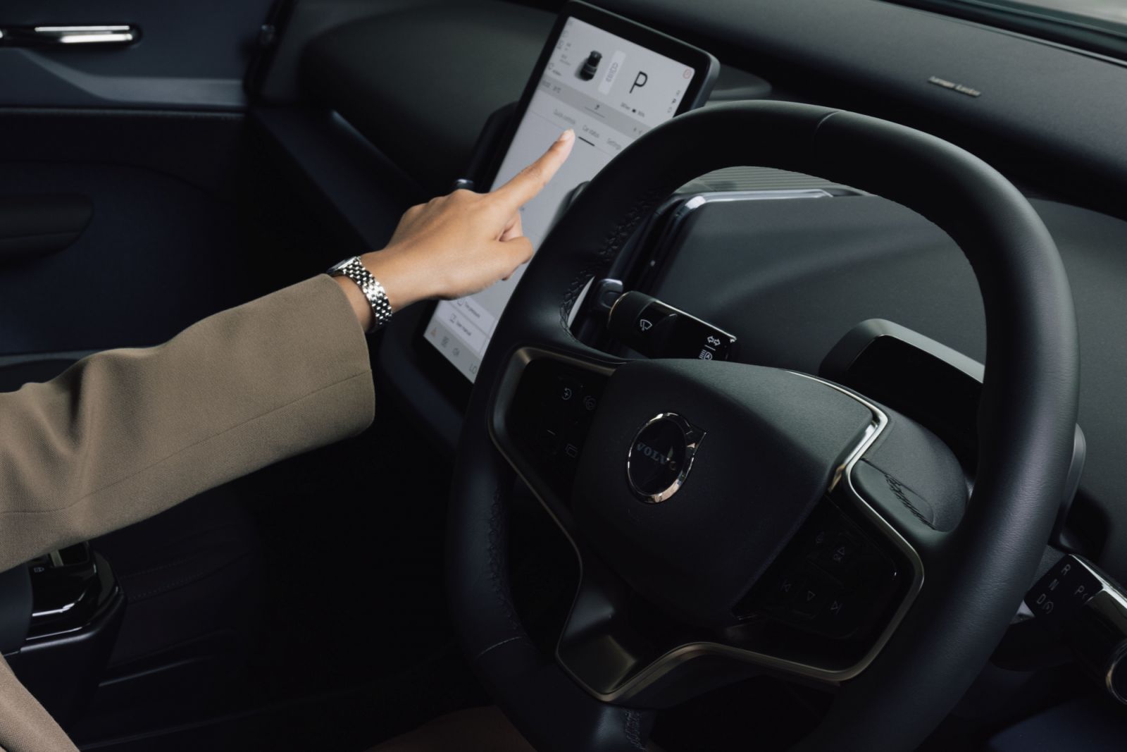 Shalma Ainaa Volvo EX30