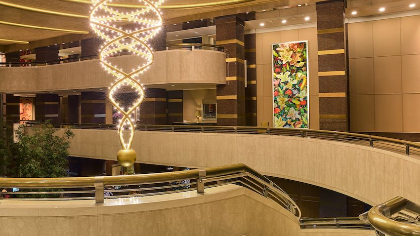 Thousand Flowers Bloom (Photo: Conrad Centennial Singapore)