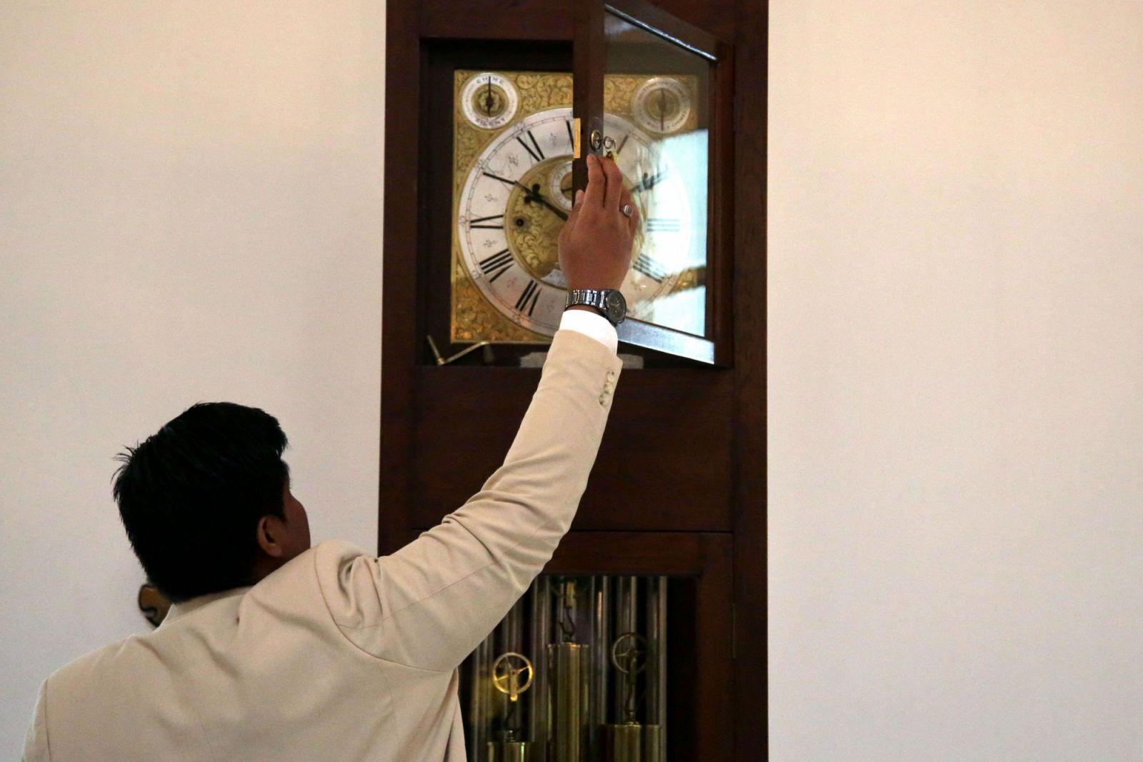 The Grandfather Clock at Raffles Hotel (Photo: Raffles Hotel Singapore)