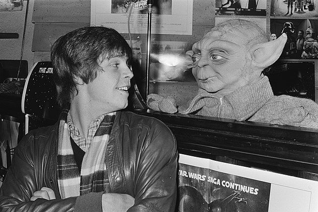 American actor Mark Hamill, famous for his portrayal of Luke Skywalker in the ‘Star Wars’ films, photographed in 1980 (photo: Bogaerts, Rob / Anefo, via Wikimedia Commons)