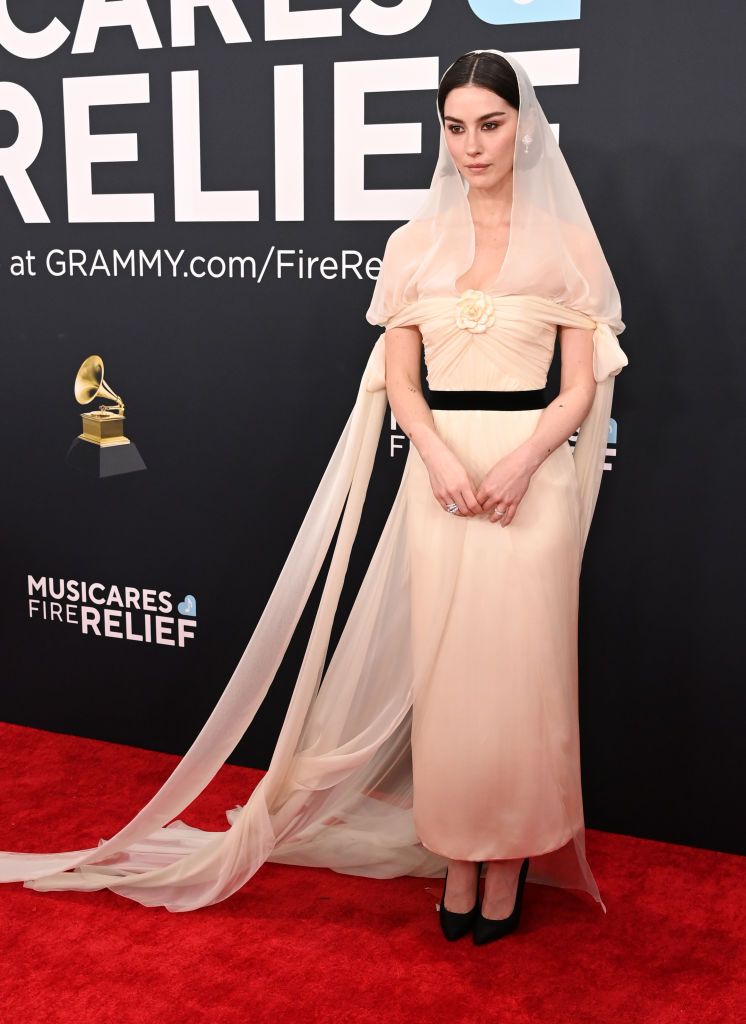 LOS ANGELES, CALIFORNIA - FEBRUARY 02: (FOR EDITORIAL USE ONLY) Gracie Abrams attends the 67th GRAMMY Awards on February 02, 2025 in Los Angeles, California. (Photo by Jon Kopaloff/WireImage)