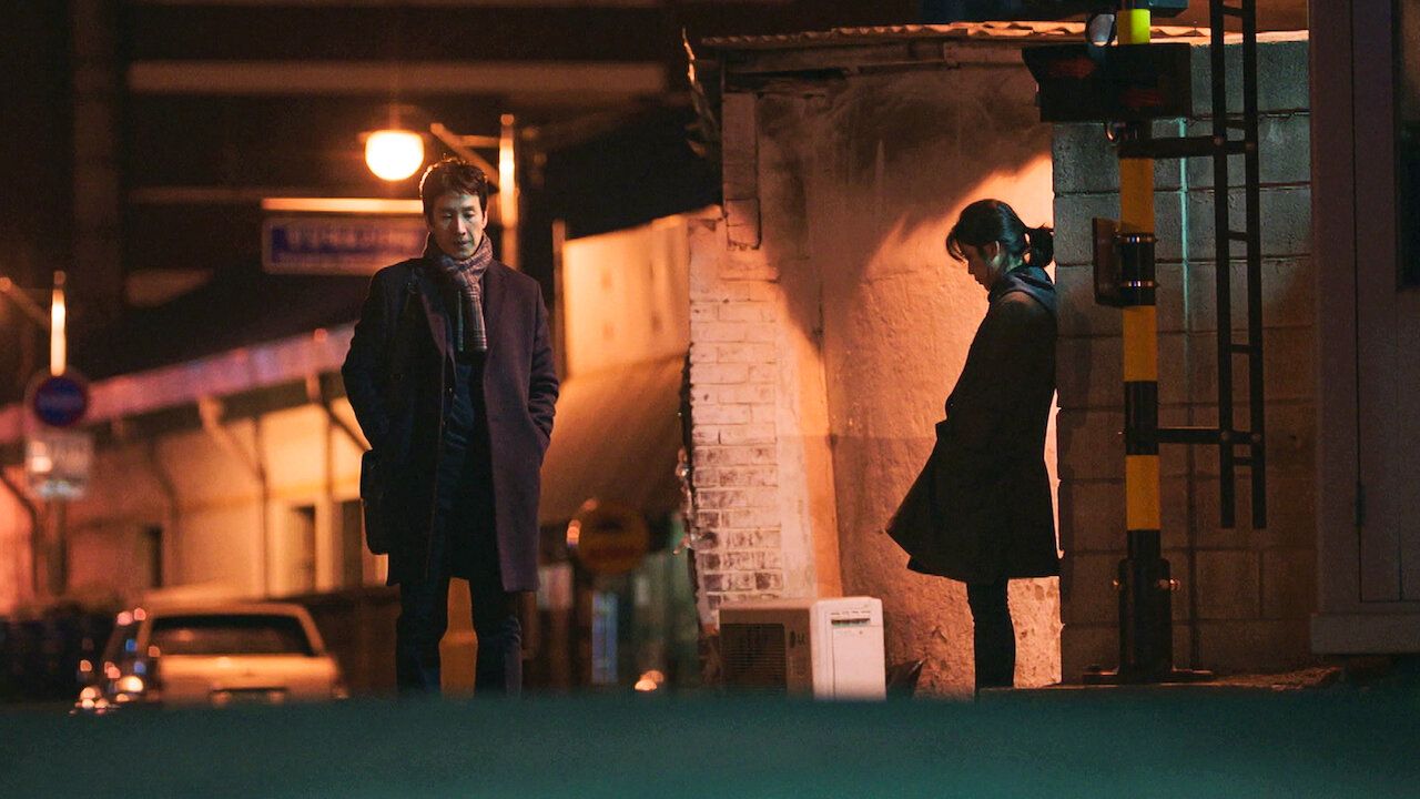 Lee Sun-kyun and Lee Ji-eun (IU) in ‘My Mister’ (Photo: Netflix)