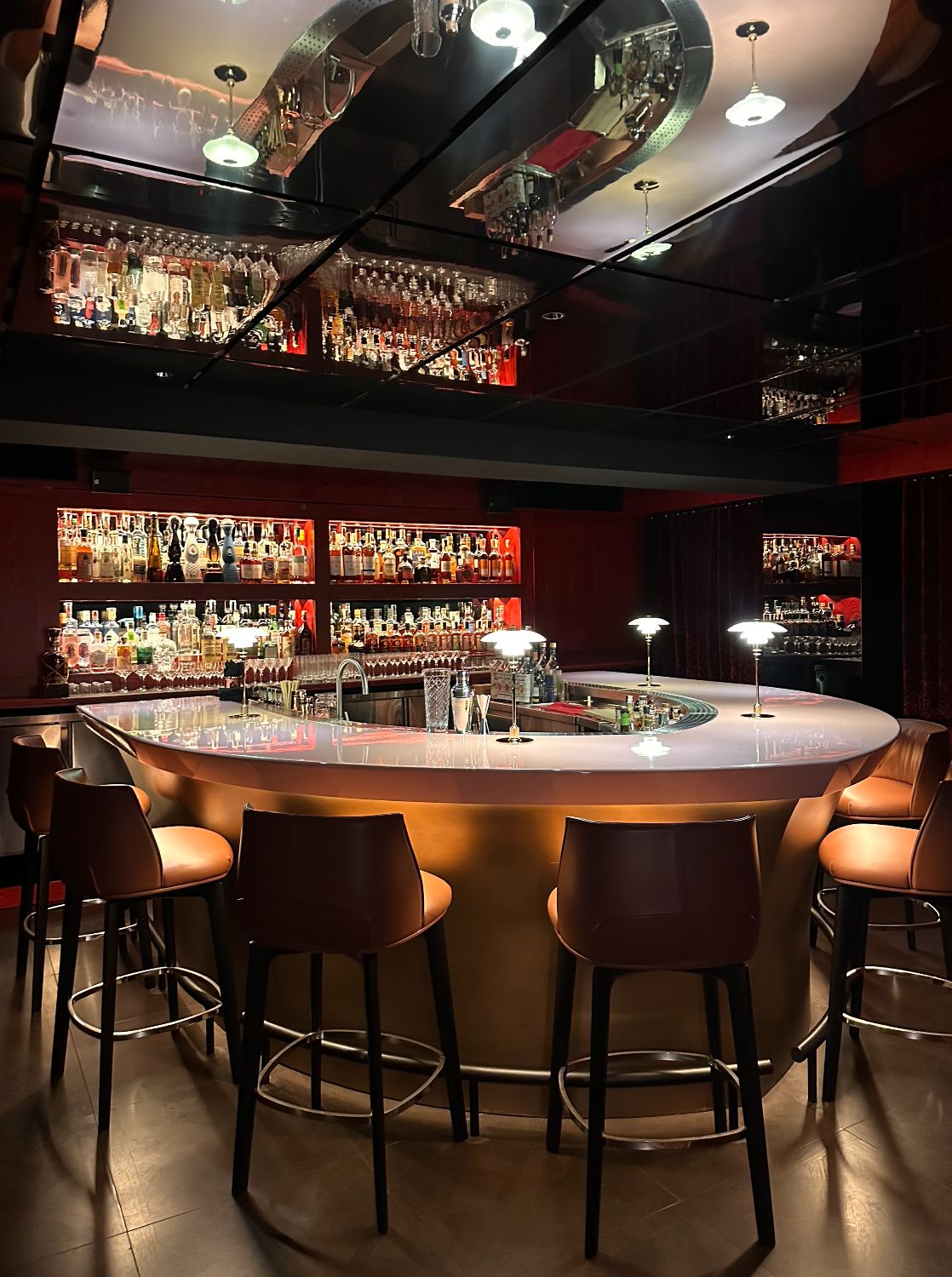 Setting the scene: these restaurants have the best mood lighting in Metro Manila | Photo: Caviar Bar