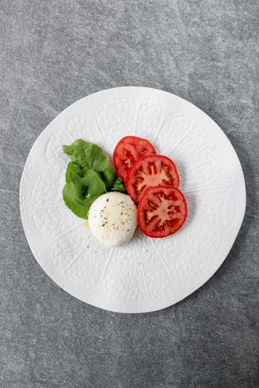 Fig Dinner Plate (Photo: Portoro Interior Website)