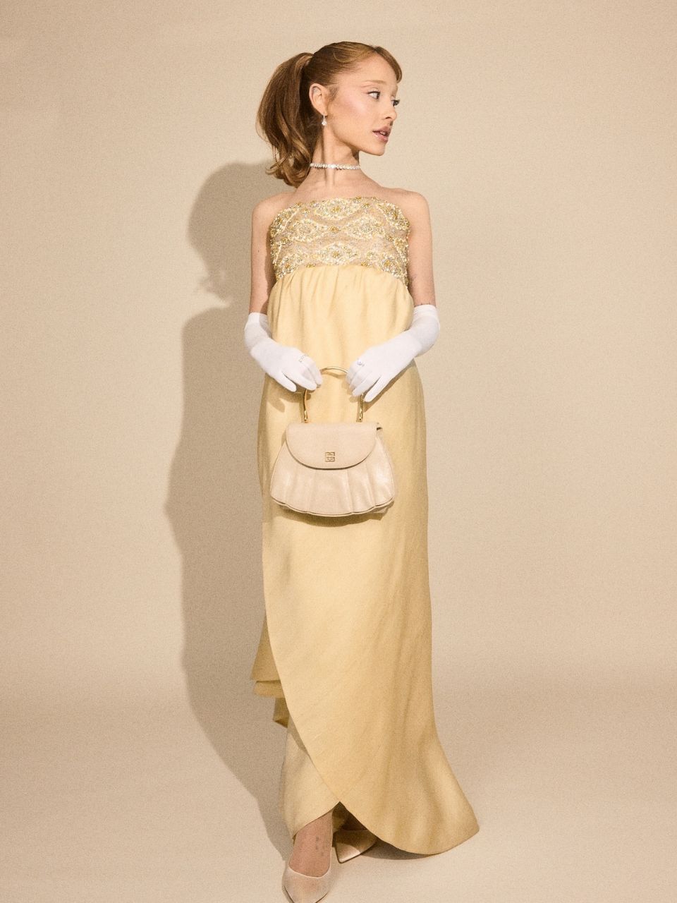 quả cầu vàng 2025 ariana grande Givenchy