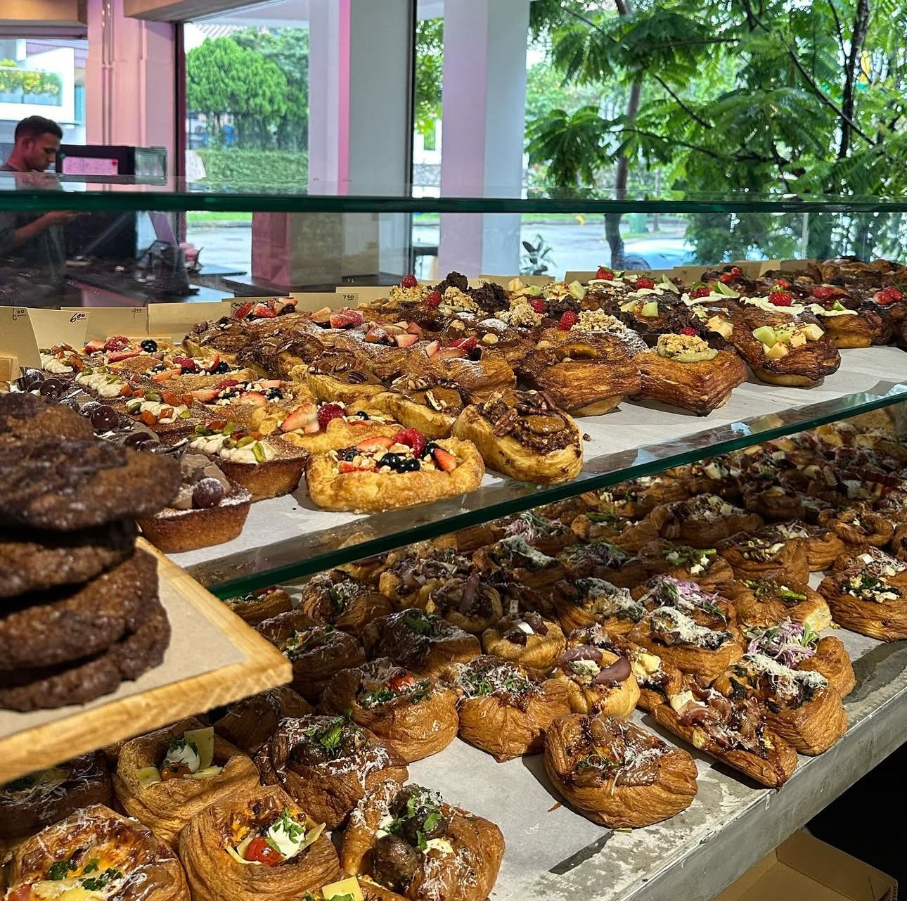 Selections from the display cabinet (Photo: Instagram/ @chuand.co)