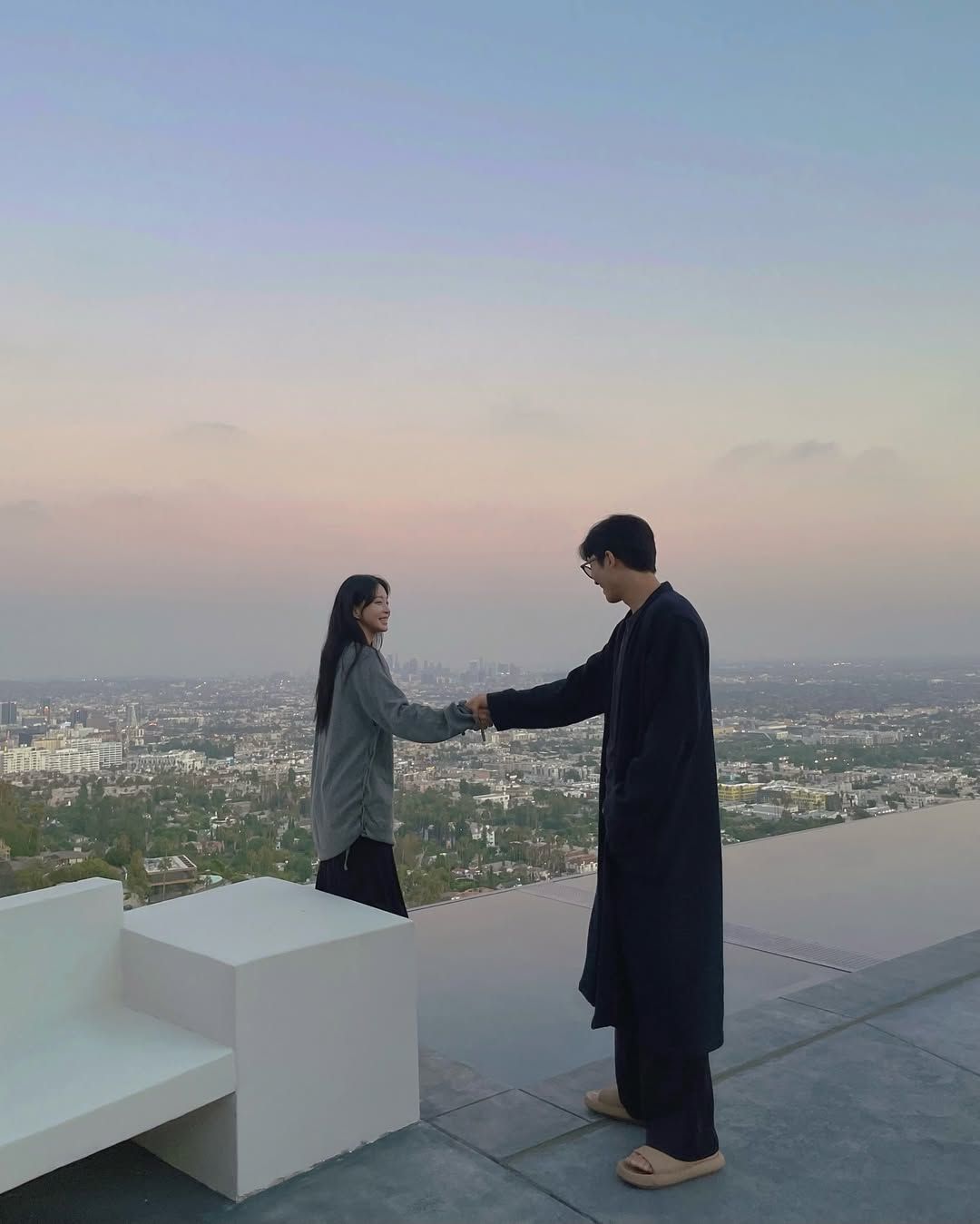 Han Ye-seul and husband Ryu Sung-jae (Photo: Instagram/@ han_ye_seul_)