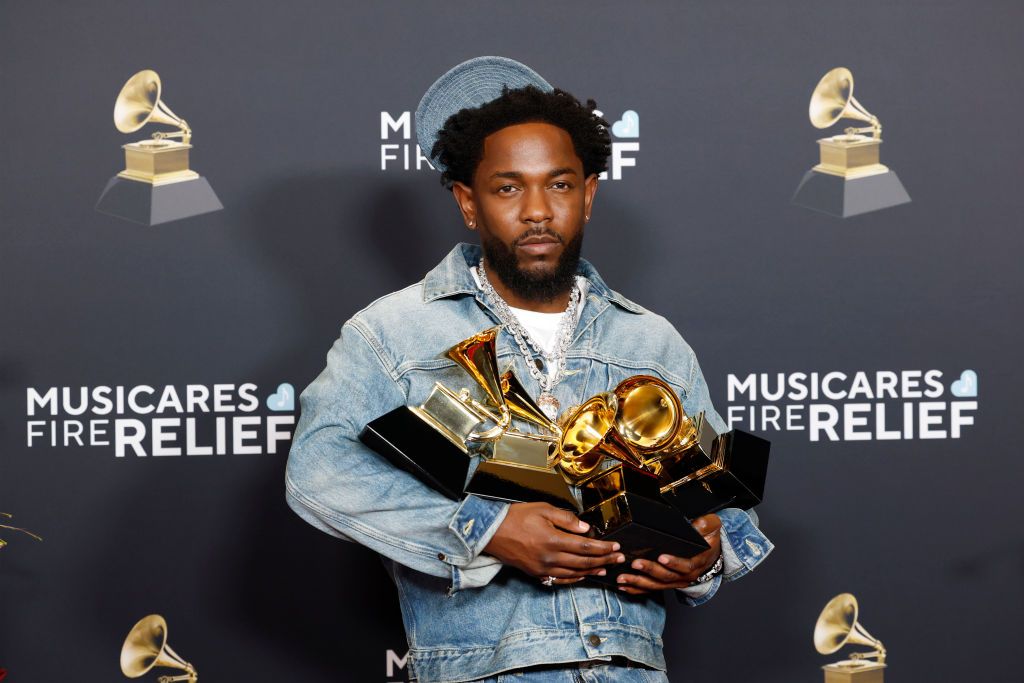 LOS ANGELES, CALIFORNIA - FEBRUARY 02: (FOR EDITORIAL USE ONLY) Kendrick Lamar, winner of Record Of The Year, Best Rap Performance, Best Rap Song, Best Music Video and Song Of The Year for “Not Like Us”, poses in the press room during the 67th GRAMMY Awards at Crypto.com Arena on February 02, 2025 in Los Angeles, California. (Photo by Frazer Harrison/Getty Images)