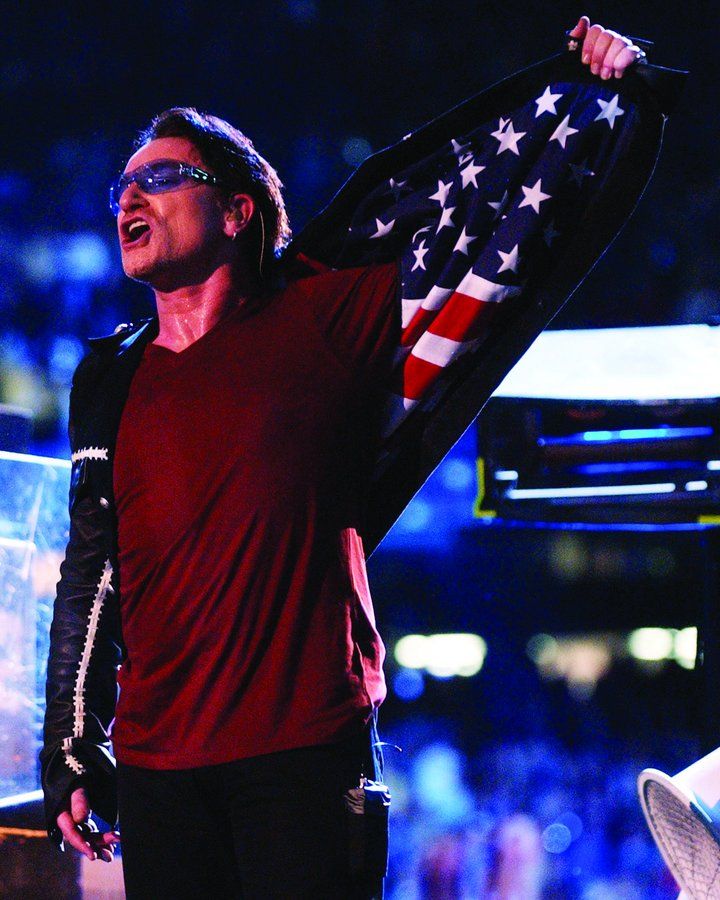 U2 performing at Super Bowl XXXVI in 2002 (Photo: Twitter/@rockhall)
