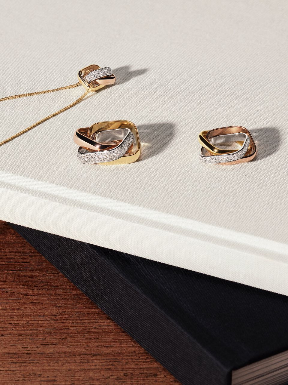 quà tặng Valentine trang sức Trinity Cartier