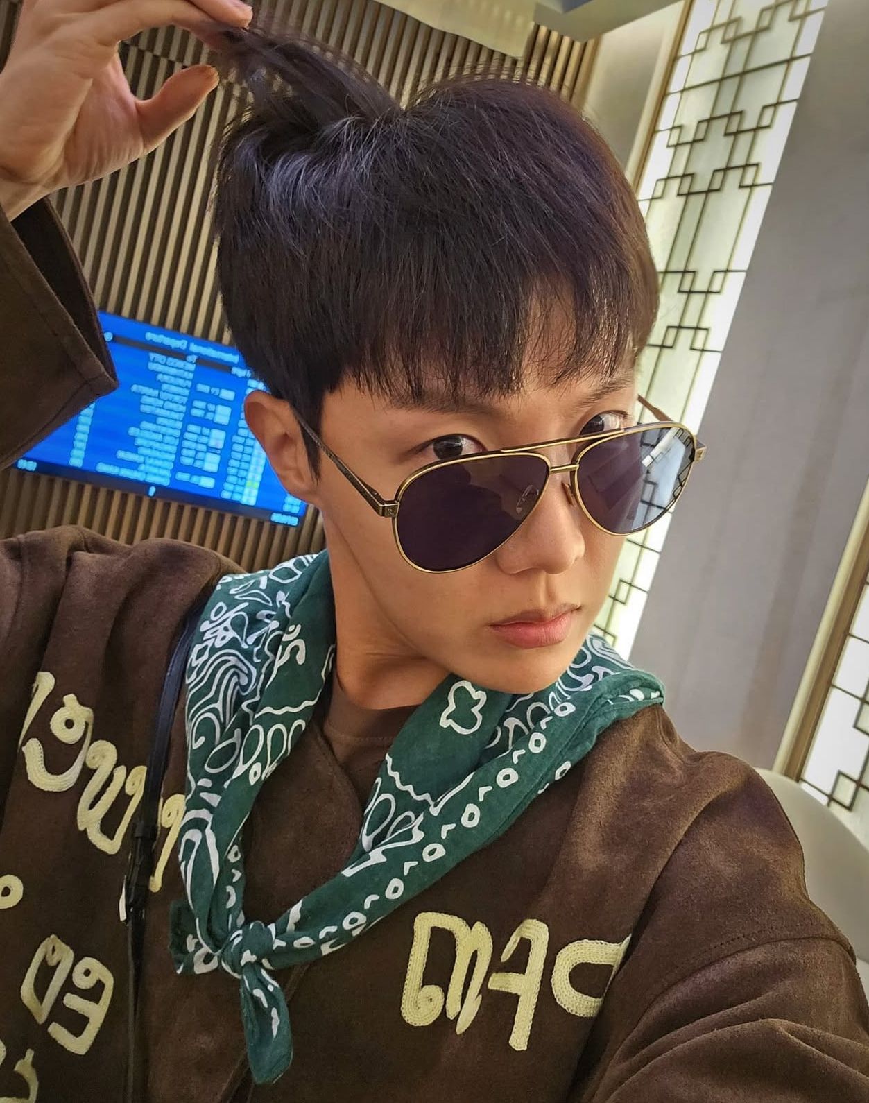 j-hope showing his outfit of the day (Photo: j-hope / Instagram)
