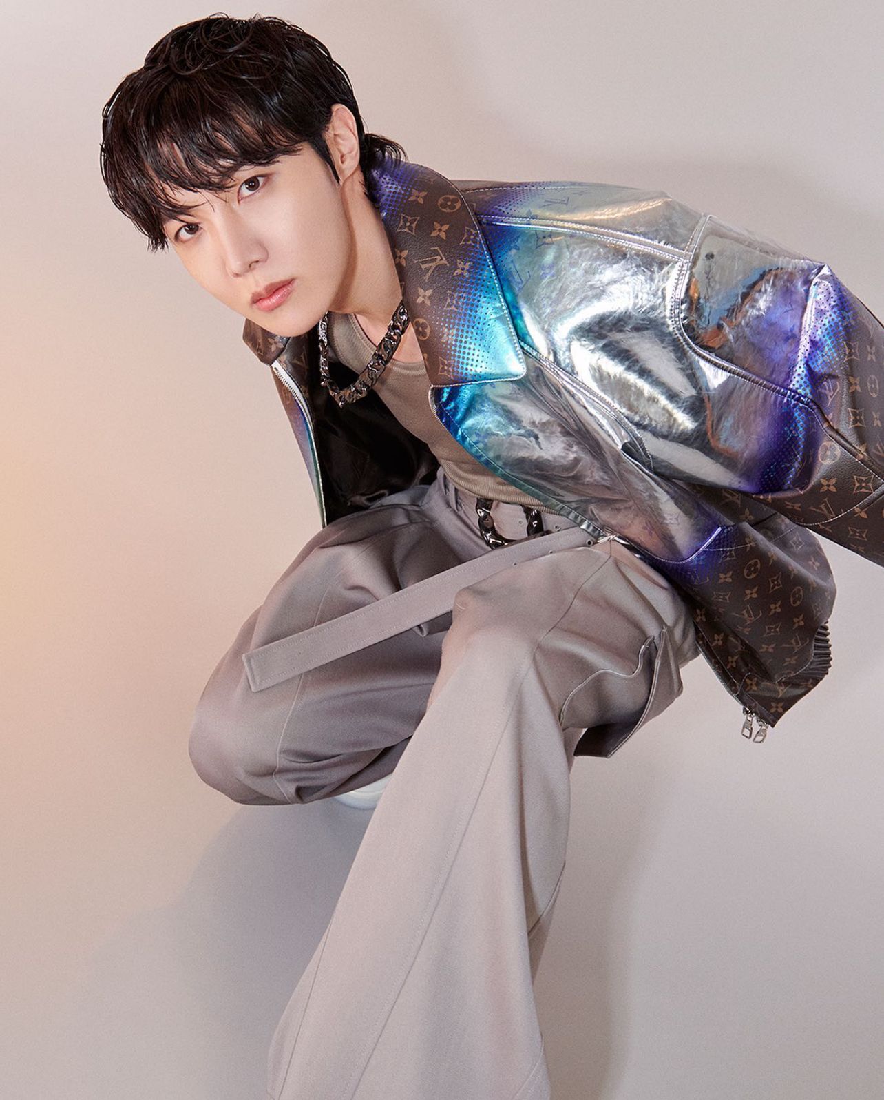 J-hope in an outfit from Louis Vuitton Men Fall-Winter 2023 (Photo: j-hope / Instagram)