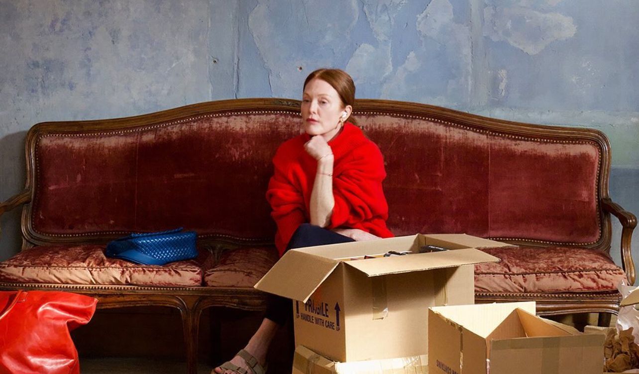 Ingrid (played by Julianne Moore) moving into her apartment (Photo: The Room Next Door / Instagram)