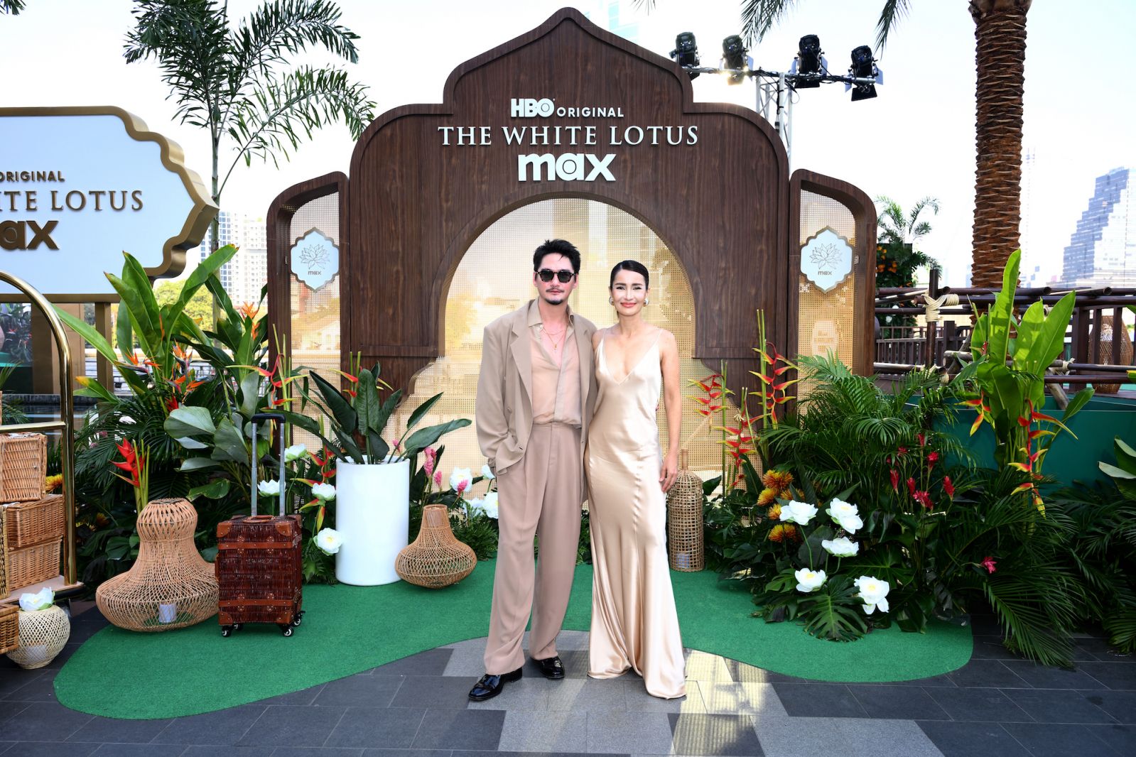 Ann Thongprasom and Ananda Everingham