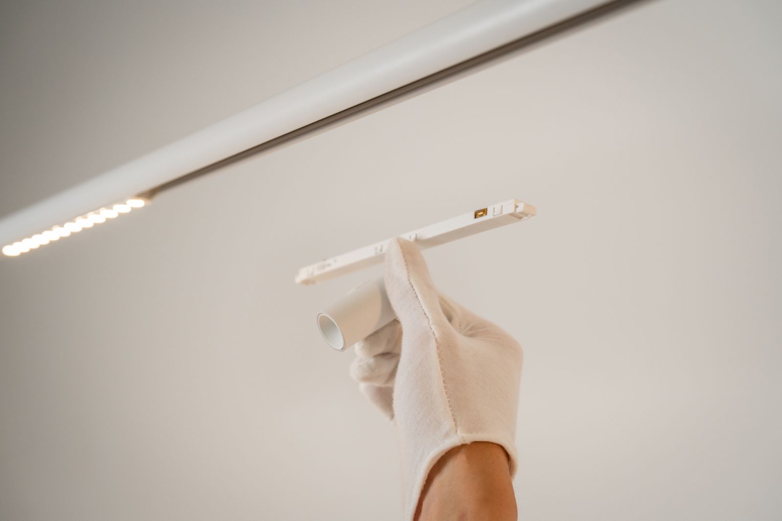 The ultra-slim Circuit.11 series features an 11mm-wide profile perfect for discreet illumination
