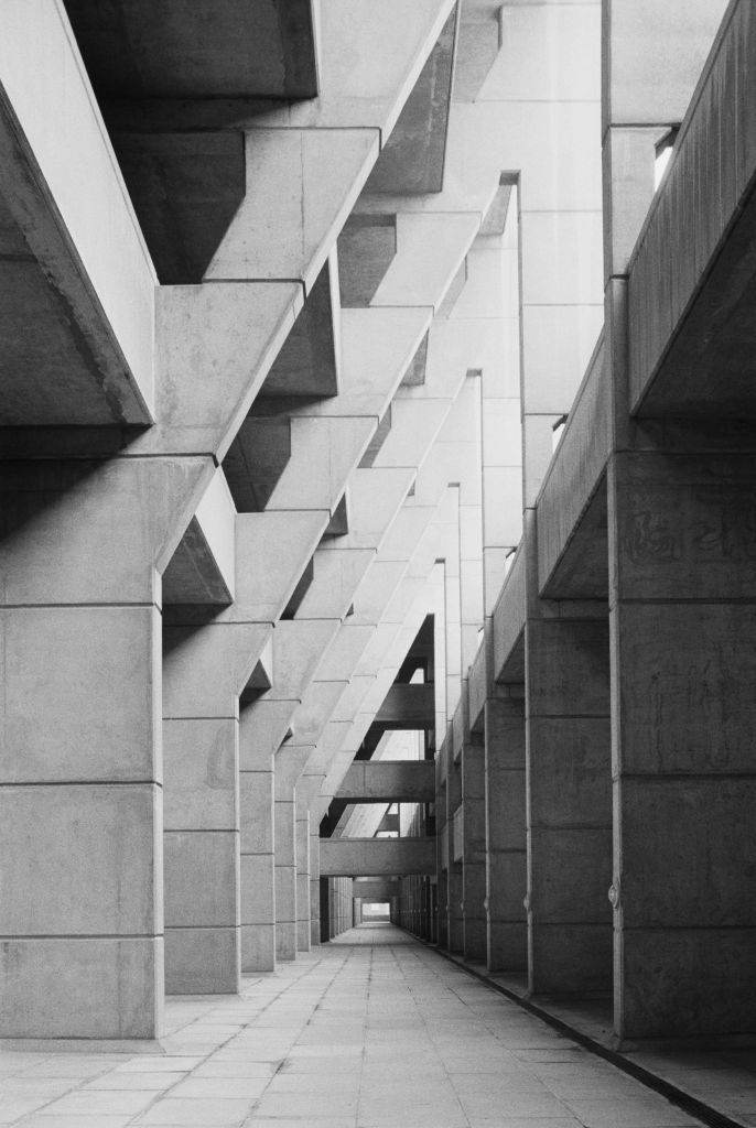A close view of architectural details of the Brunswick Centre building, designed by British architect Patrick Hodgkinson (1930 - 2016),
Bloomsbury, London, UK, 14th January 1975.(Photo by Graham/Evening Standard/Hulton Archive/Getty Images)