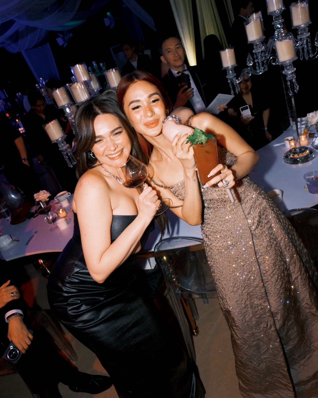 Heart Evangelista poses with longtime friend and fellow actor Bea Alonzo (Photo: Meetkeso)