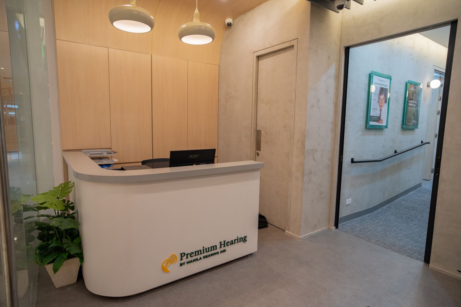 Manila Hearing Aid's premium clinic photo in Shangri-la (Photo: Manila Hearing Aid)