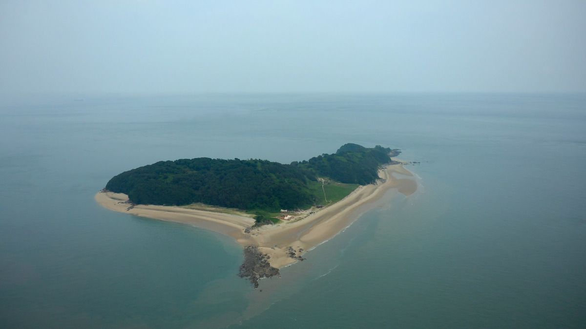 Saseungbong-do Island (Photo: Netflix)