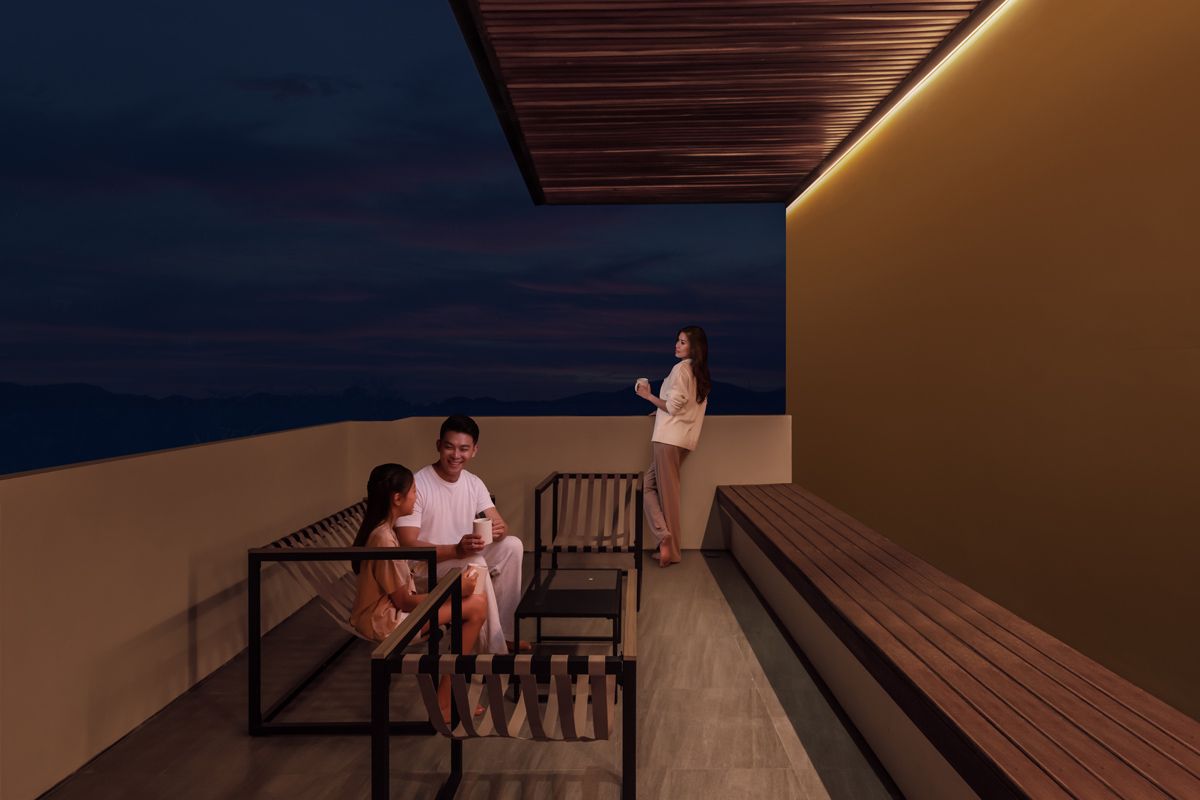 The Haga series from Lune Brillante is also suitable for outdoor installation