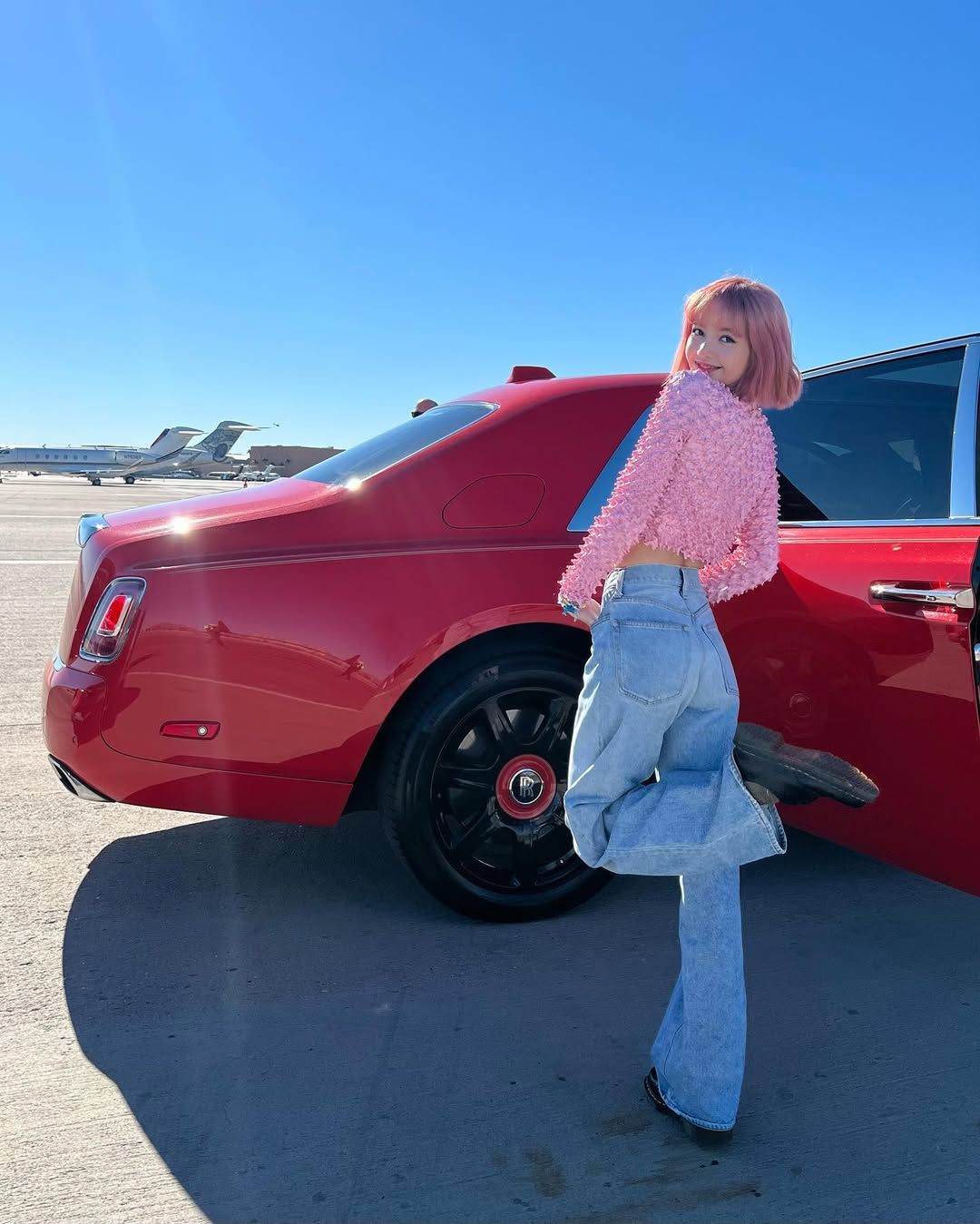 (Photo: Instagram / @lalalalisa_m)