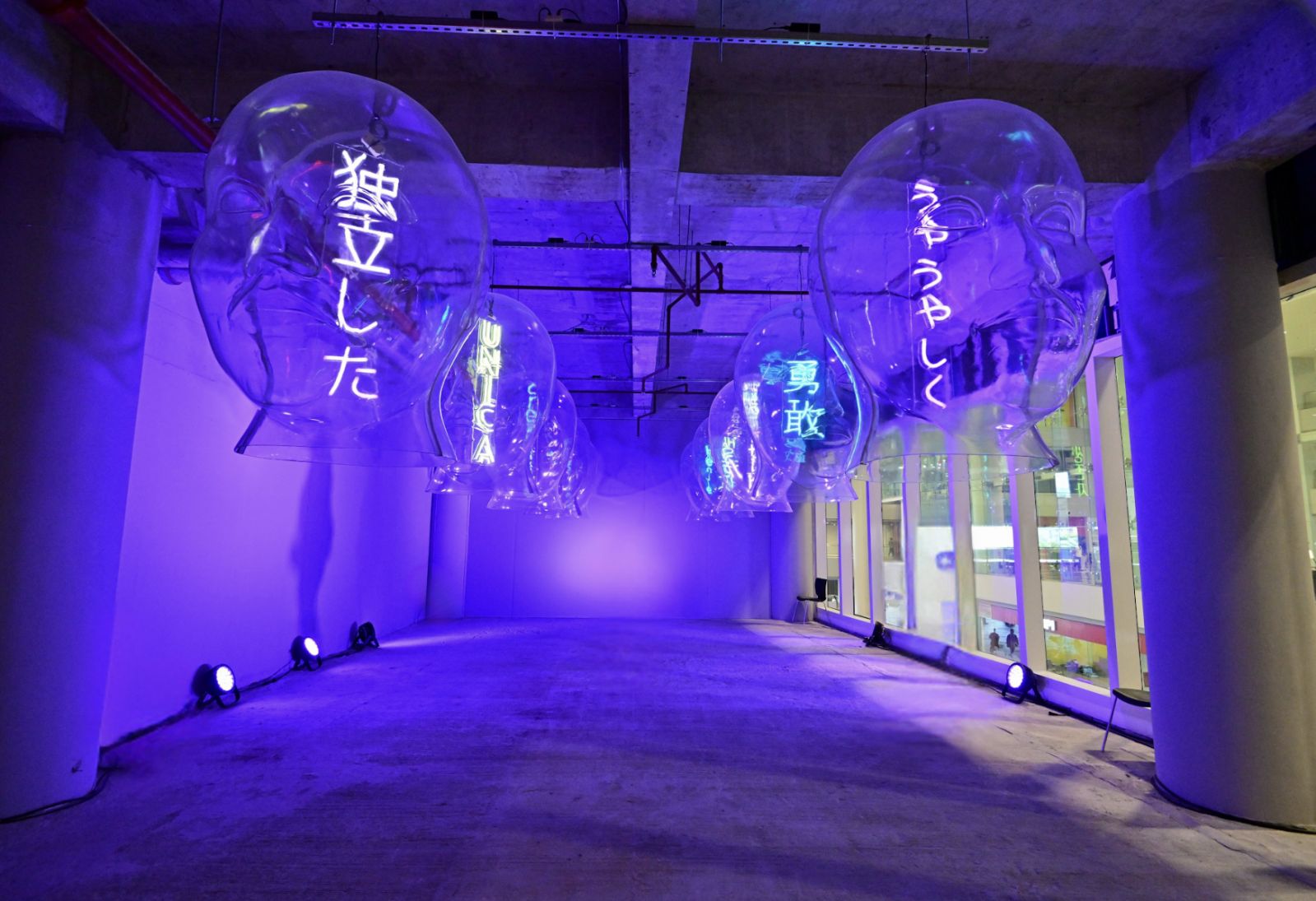 Jefrë's 'Talking Heads' is showcased at Ayala Land's '10 Days of Art' (Photo: Ayala Malls Circuit)