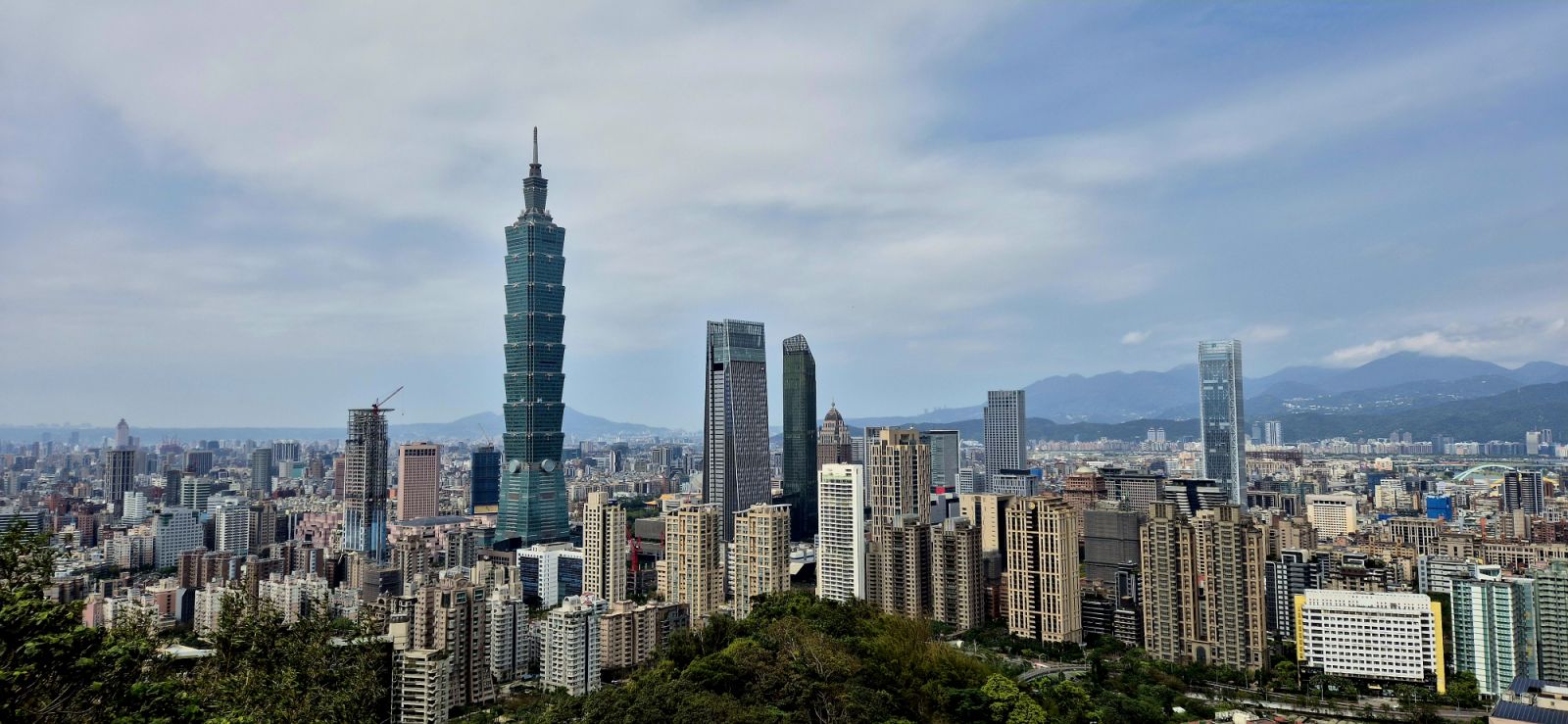 Taipei offers alluring city views (Photo: Josiah Gatchalian)