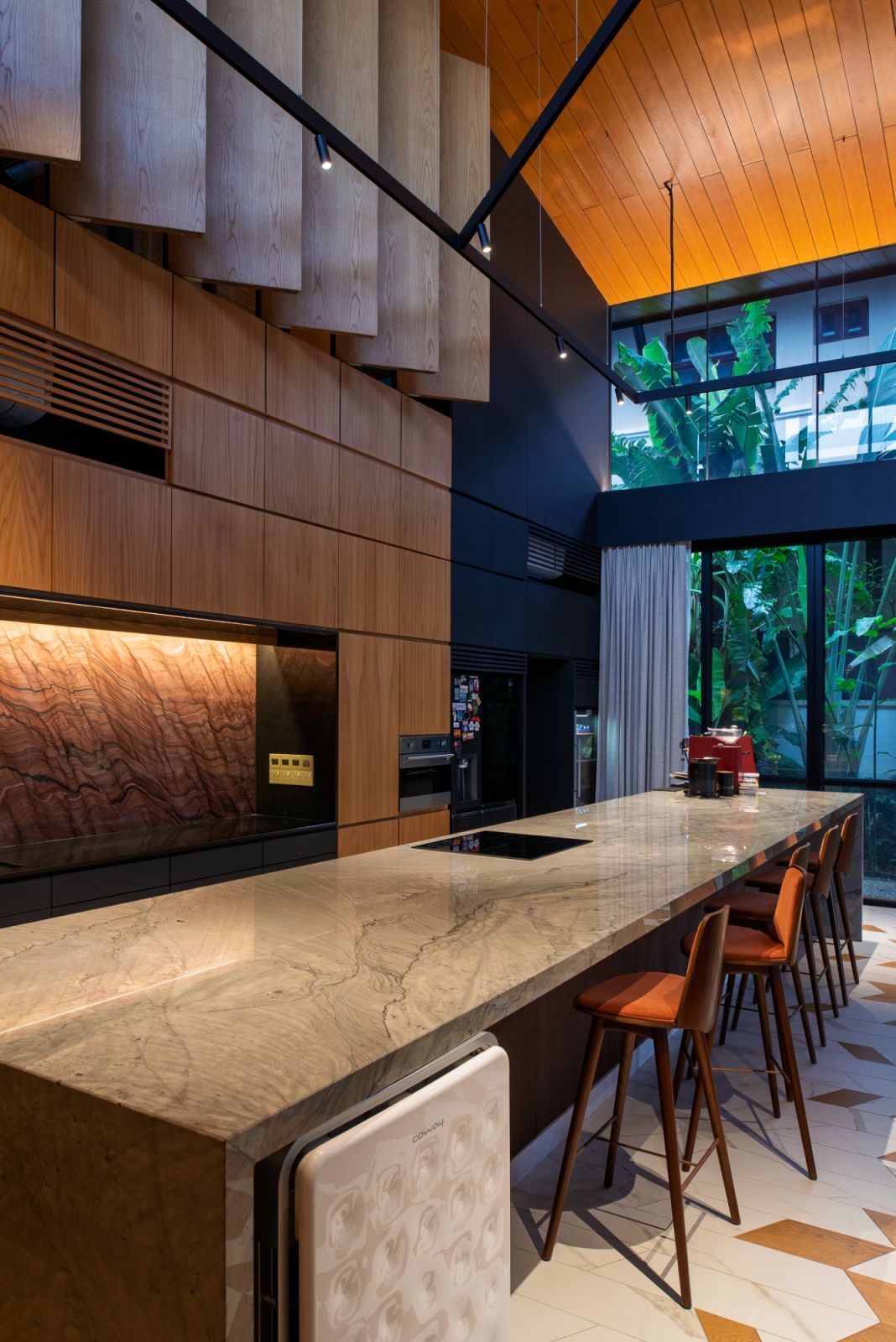 The expansive dry kitchen