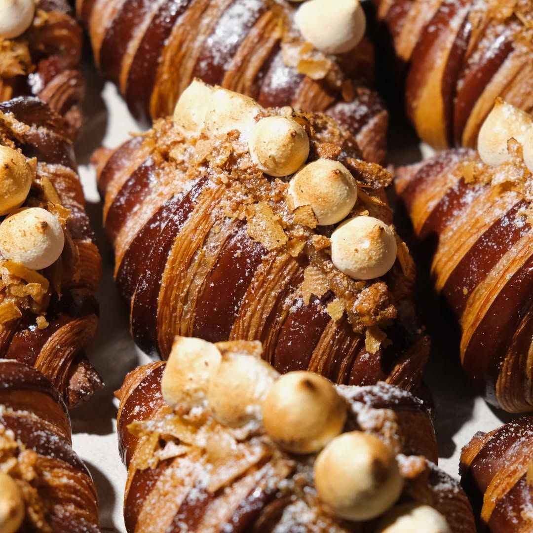 biscoff meringue croissant KLCG