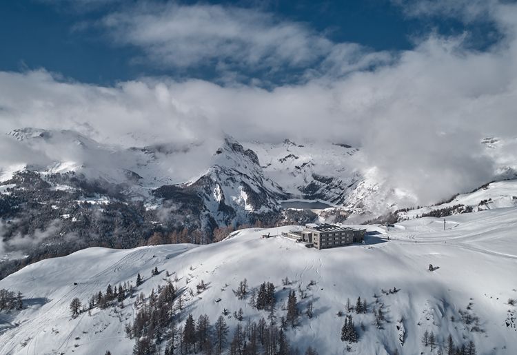 Perched at an altitude of 2,112 metres within the Crans-Montana ski area in Switzerland (Photo: Design Hotels)