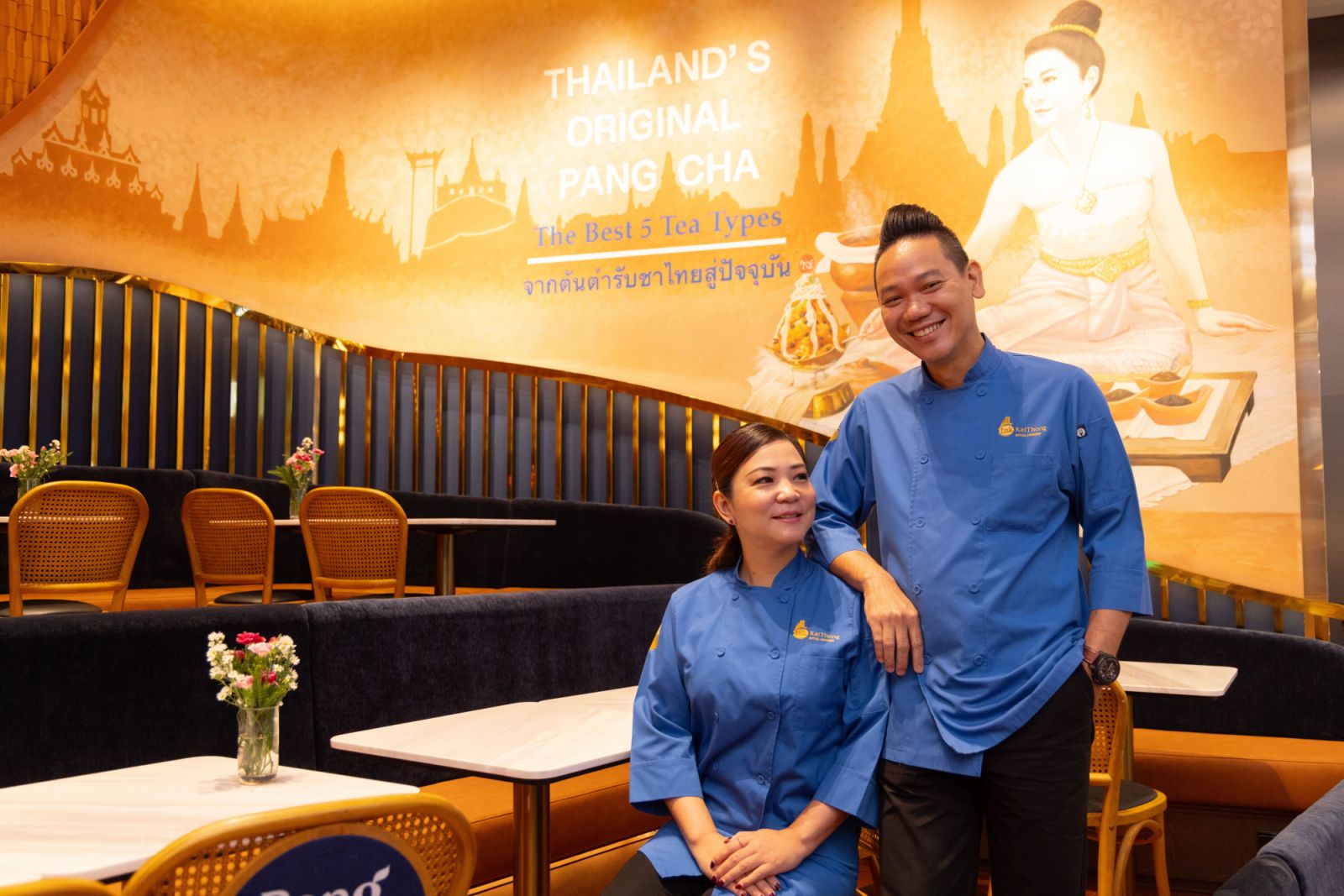 สองผู้ร่วมก่อตั้ง ‘ปังชา’ แก้ม กาญจนา ทัตติยกุล และเชฟแสง แสงณรงค์ มนตรีวัต (ภาพ: Worapon Teerawatvijit)