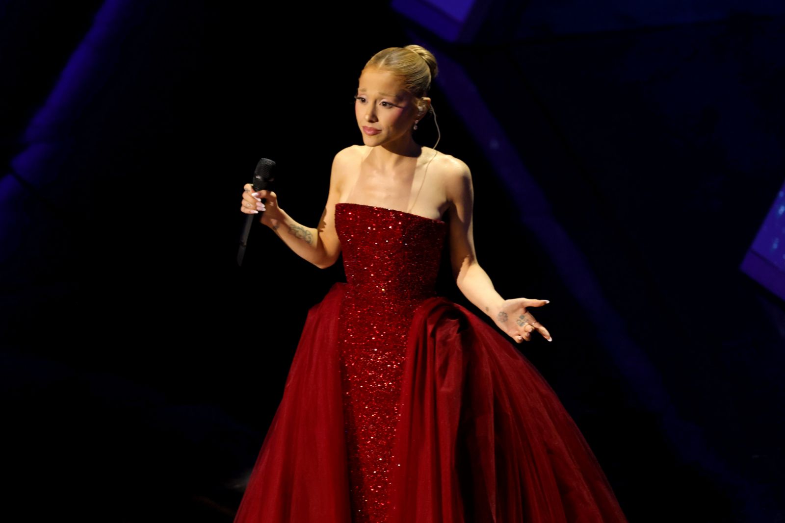 In front: Wicked star Ariana Grande wears her Ruby Shoe dress to  Oscars 2025 (Photo: Getty Images)