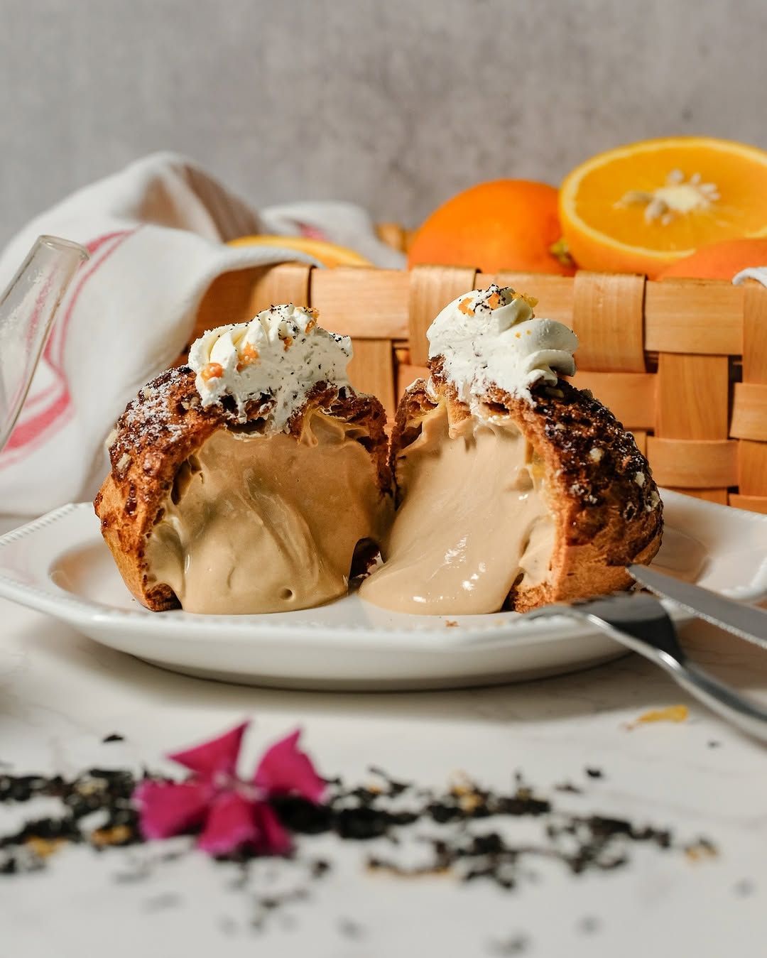 The new Earl Grey Cream Puff at Baristart Coffee  (Photo: Instagram / @baristartcoffee_my)