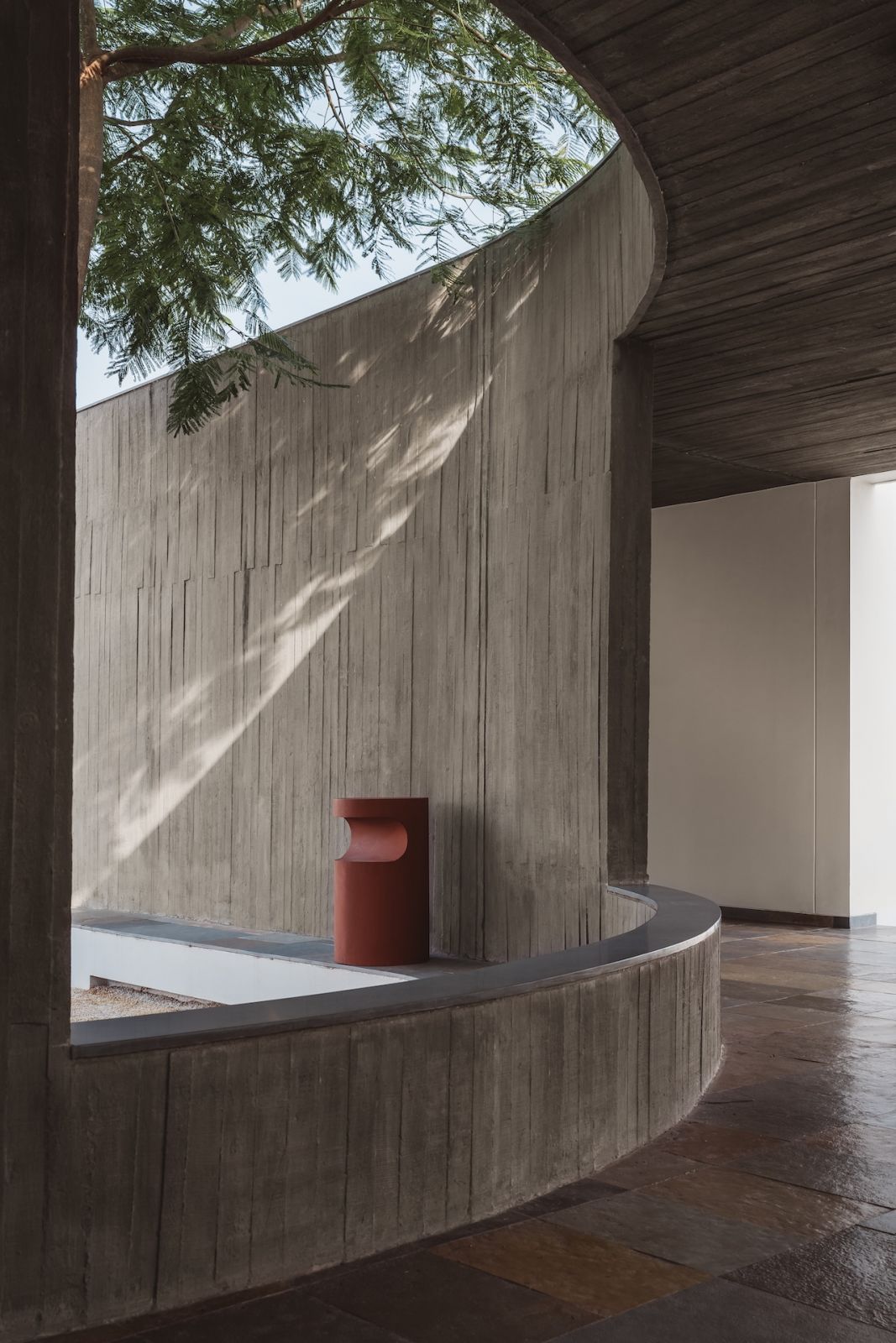 Highlighting materiality and seamless flow in a residential project by Veeram Shah of multidisciplinary Indian studio, Design Ni Dukaan