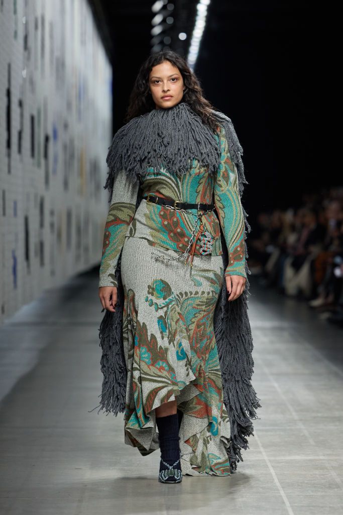 MILAN, ITALY - FEBRUARY 27: A model walks the runway at the Etro fashion show during the Milan Fashion Week - Womenswear Fall/Winter 2025/2026 on February 27, 2025 in Milan, Italy. (Photo by Pietro D'Aprano/Getty Images)