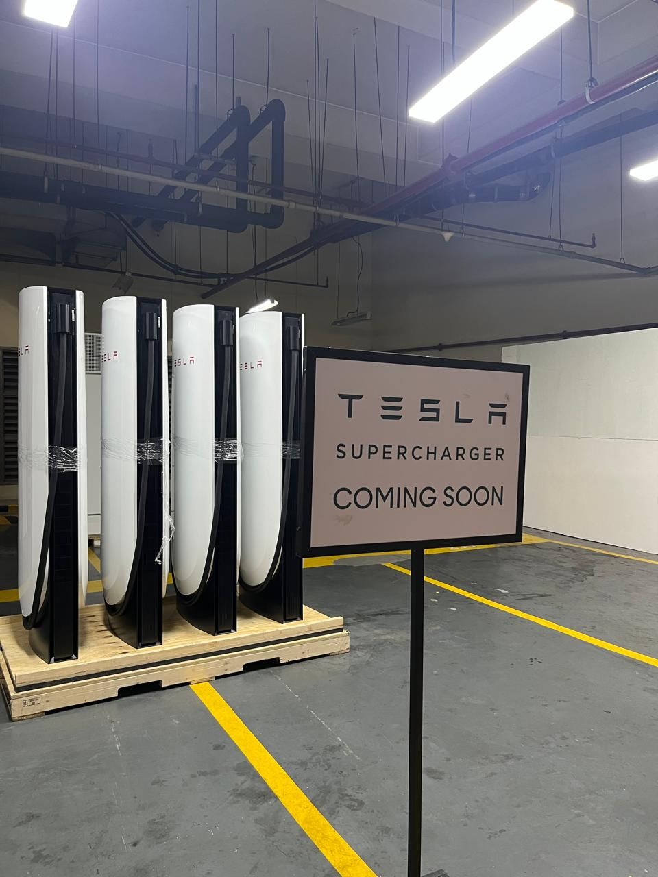 Tesla’s upcoming Supercharging station at the Shangri-La Plaza