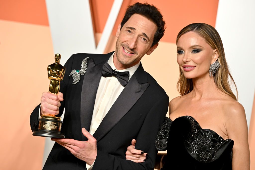 Oscar Best Actor Adrien Brody and his partner, Georgina Chapman (Photo by Lionel Hahn/Getty Images)