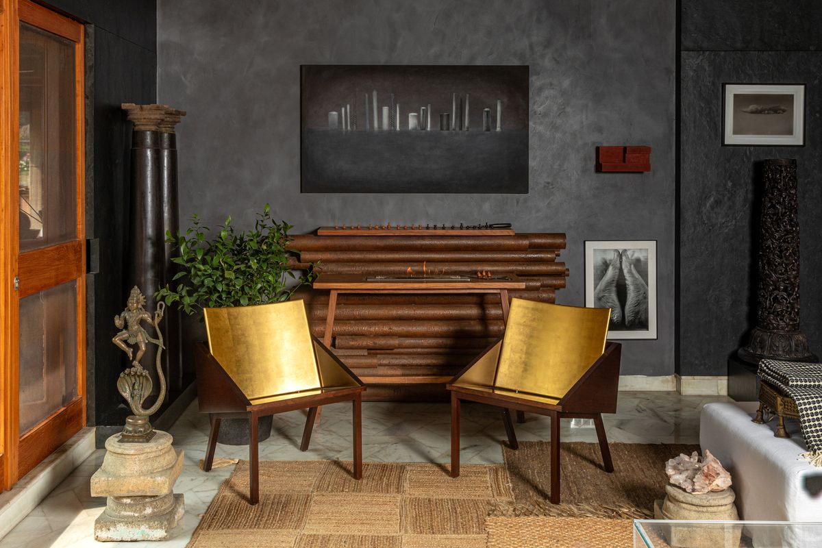 The Jantar Mantar recliners with its 24-carat gold leaf backrest (Photo: Gunjan Gupta)