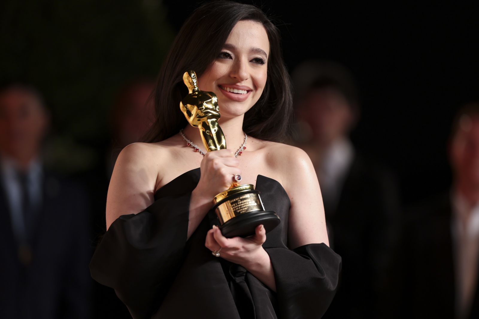 Mikey Madison at the 2025 Vanity Fair Oscar Party Hosted By Radhika Jones held at Wallis Annenberg Center for the Performing Arts on March 02, 2025 in Beverly Hills, California. (Photo by Christopher Polk/Variety via Getty Images)