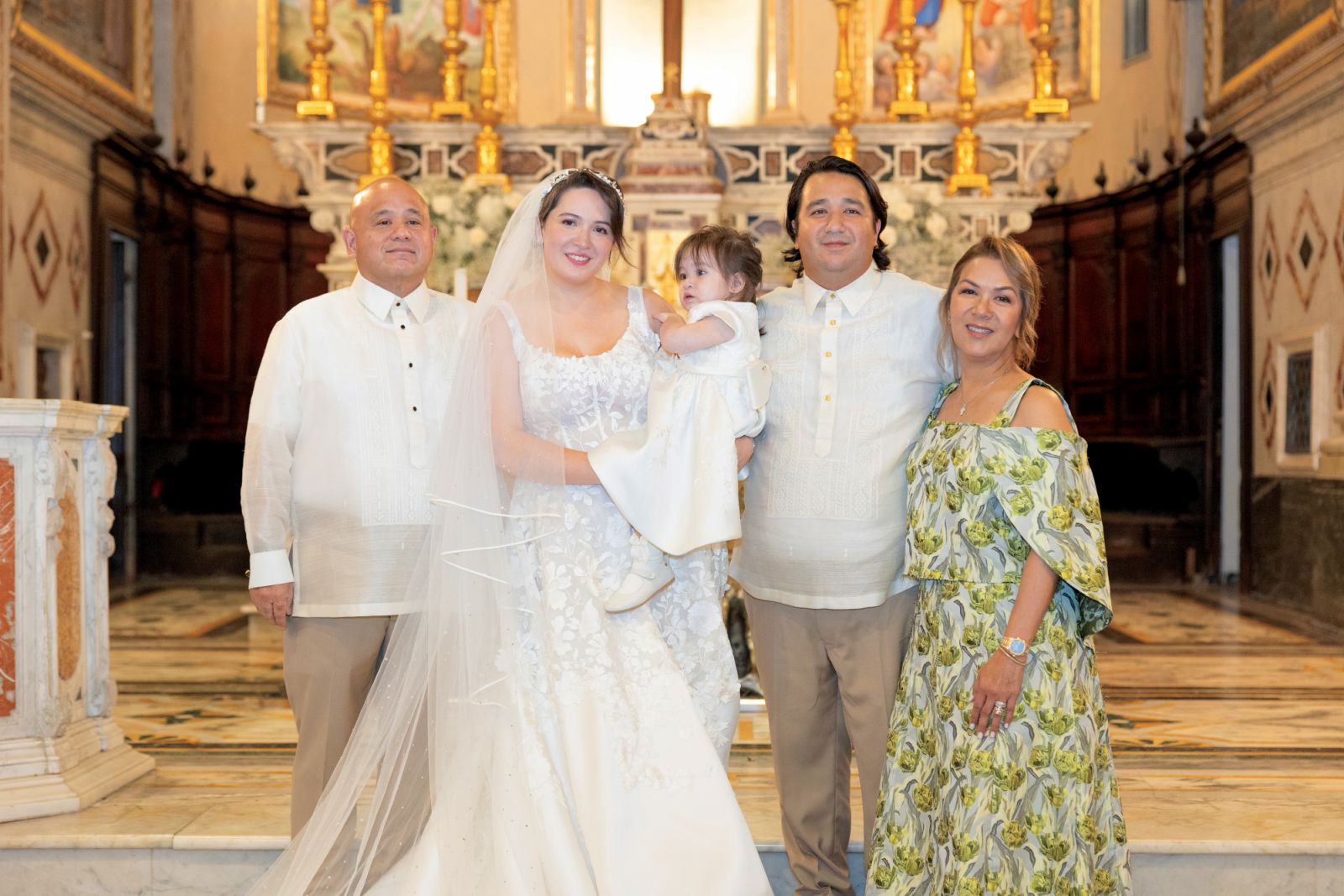 The family of three with Oye Forés and Malou Montano Forés