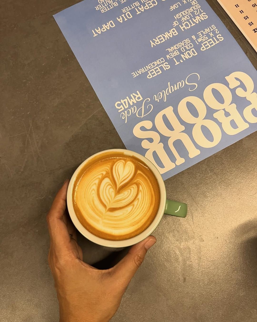 Late night coffee at Pucks (Photo: Instagram / @ pucksandfriends)
