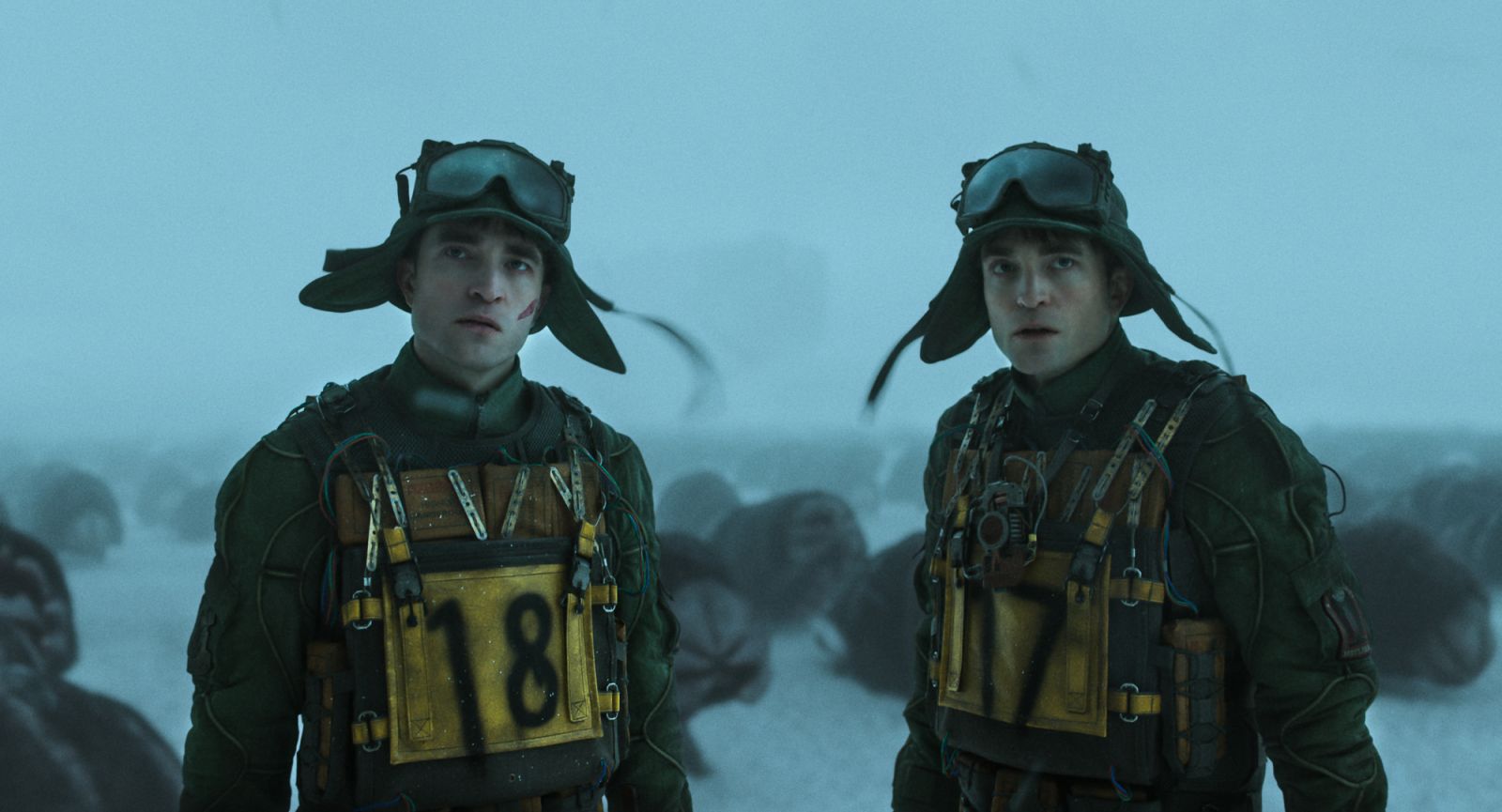 Robert Pattinson plays Mickey in ‘Mickey 17’(Photo: Courtesy of Warner Bros)