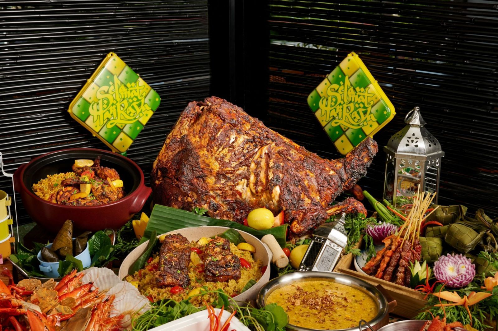 Feast on the Ramadan Celebration Buffet dinner at Asian Market Café with friends and family this Ramadan (Photo: Facebook/ Asian Market Café)